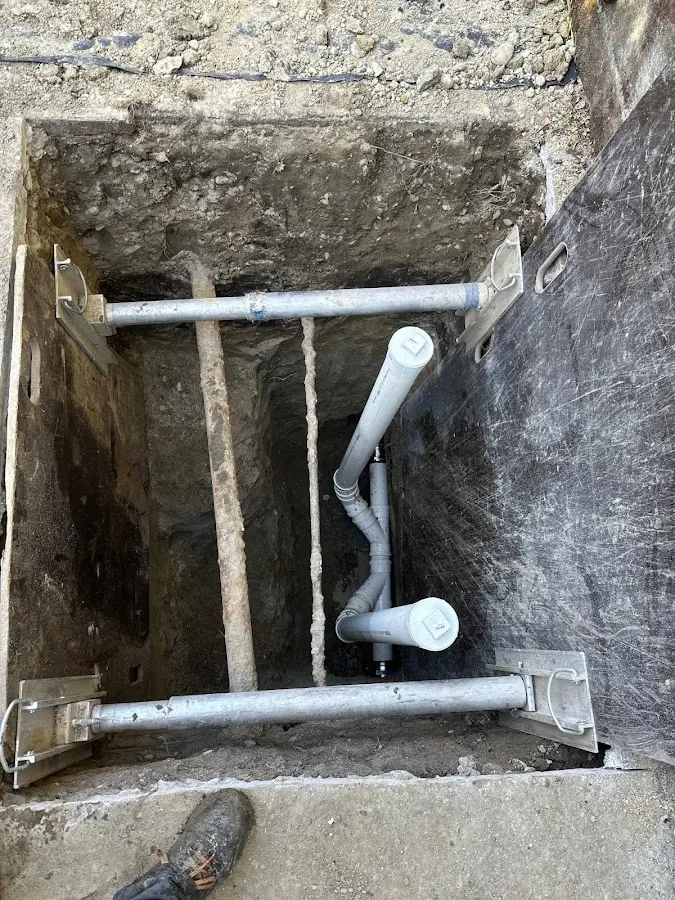 Experienced plumber completing Drain Cleaning work in Wayne